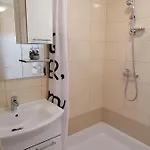Guest house Marijana 3*