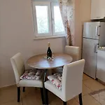Guest house Marijana Lozovac