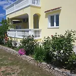 Marijana 3* Lozovac