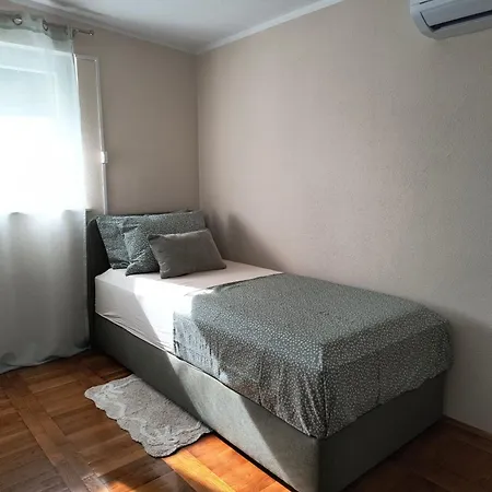 Marijana Konukevi 3*