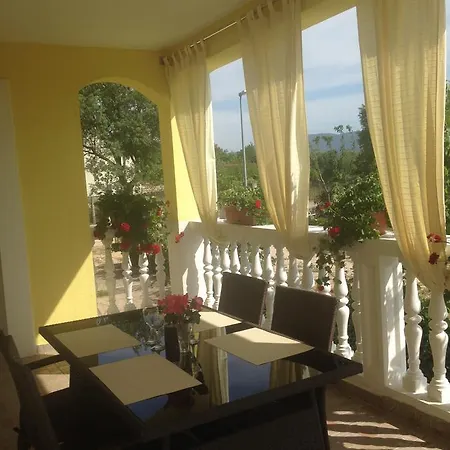 בית הארחה Marijana