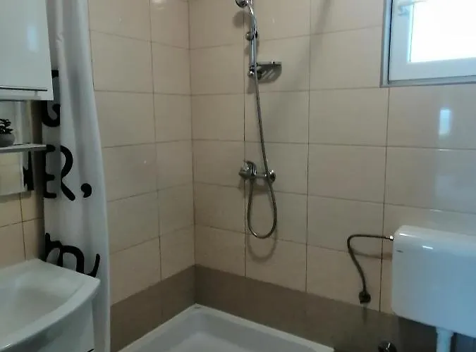 Marijana בית הארחה לוזובאק